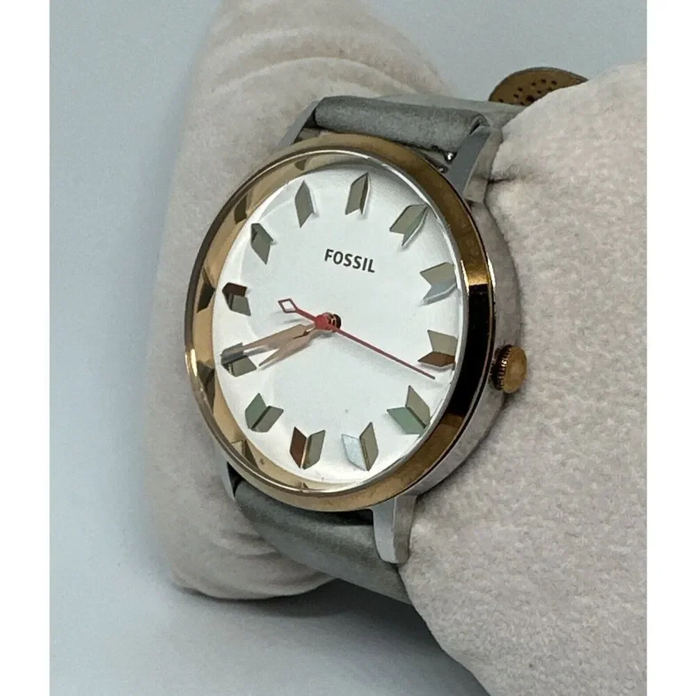 Fossil ES4057 Women's Gray Leather Analog Dial Quartz Genuine Wristwatch HME416